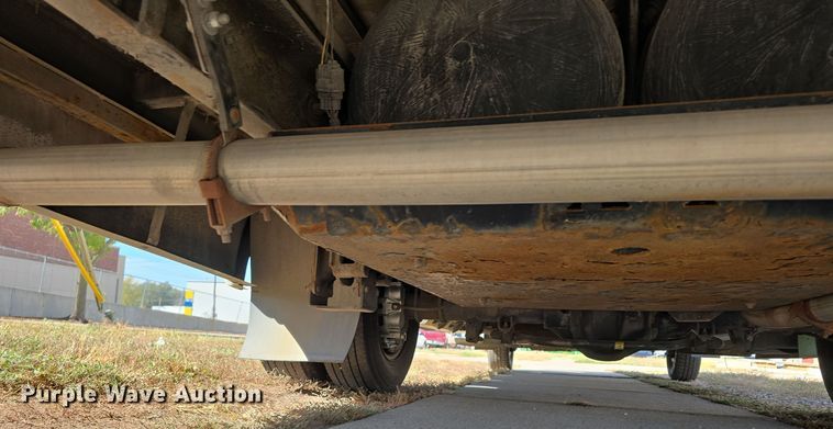 image for item DW3809 2017 Goshen Impulse Ford 220 shuttle bus