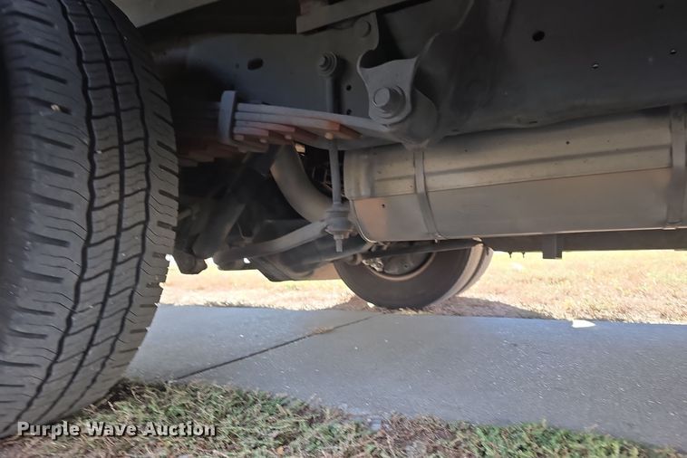 image for item DW3809 2017 Goshen Impulse Ford 220 shuttle bus