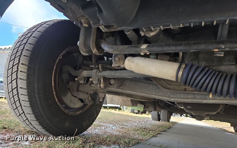 image for item DW3809 2017 Goshen Impulse Ford 220 shuttle bus