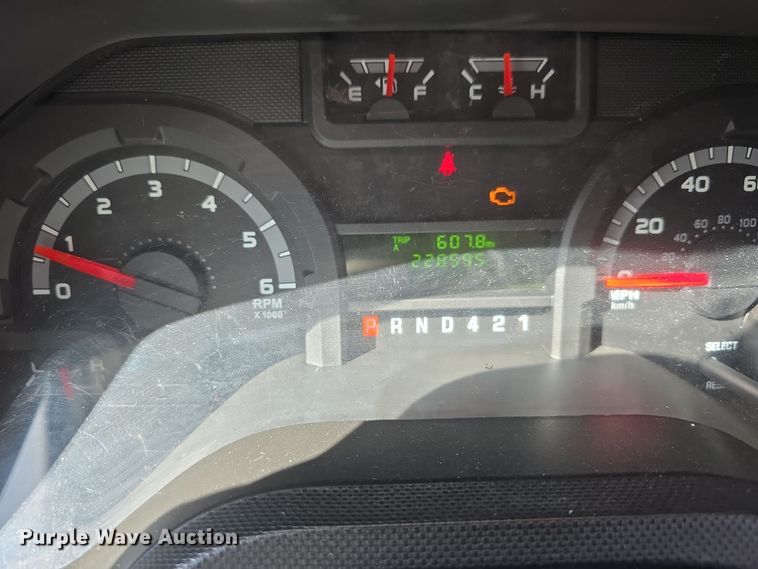 image for item DW3809 2017 Goshen Impulse Ford 220 shuttle bus