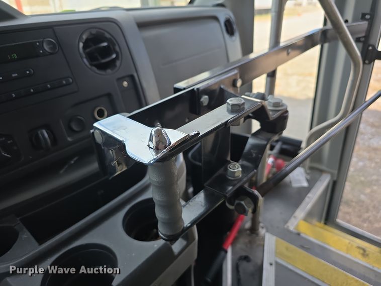 image for item DW3809 2017 Goshen Impulse Ford 220 shuttle bus