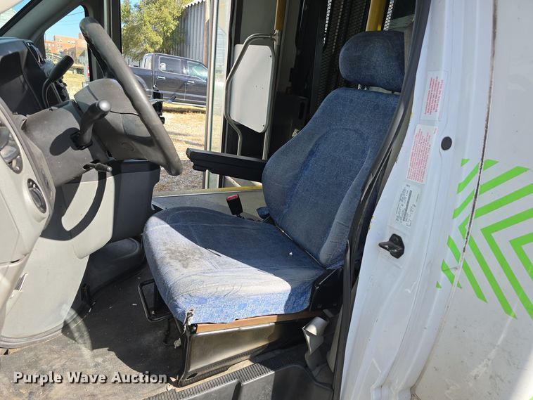 image for item DW3809 2017 Goshen Impulse Ford 220 shuttle bus