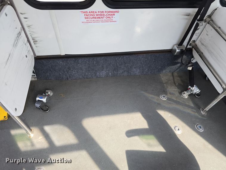 image for item DW3809 2017 Goshen Impulse Ford 220 shuttle bus