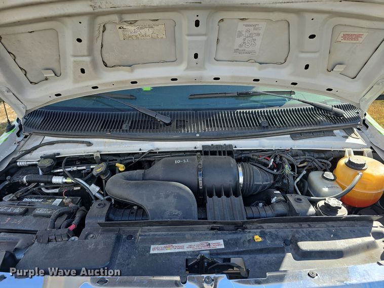 image for item DW3809 2017 Goshen Impulse Ford 220 shuttle bus