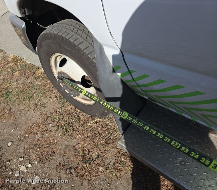 image for item DW3809 2017 Goshen Impulse Ford 220 shuttle bus