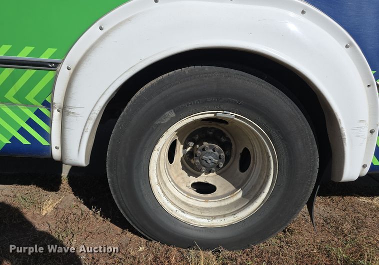 image for item DW3809 2017 Goshen Impulse Ford 220 shuttle bus