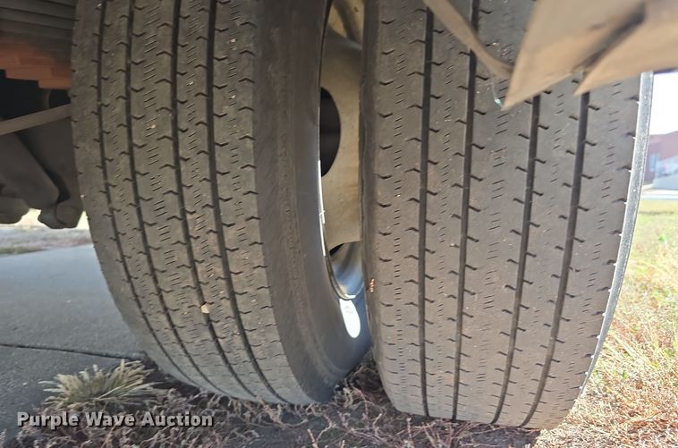 image for item DW3809 2017 Goshen Impulse Ford 220 shuttle bus