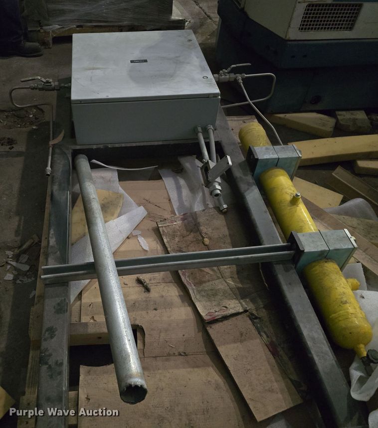 image for item DW3811 (2) ANGI Q-S50E4C75 CNG fueling station