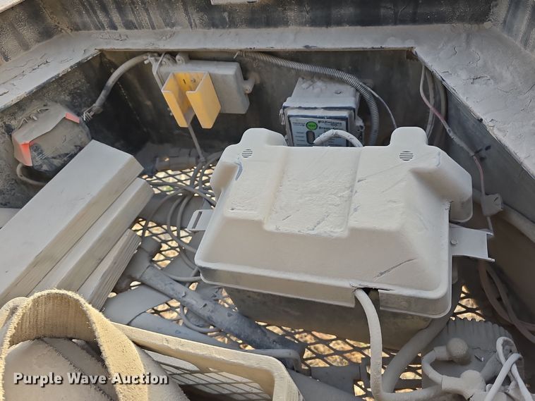 image for item DW3864 2018 Rice Trailer Company 1500 SLE tilt deck equipment trailer