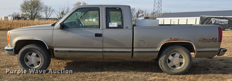 image for item DW3865 1998 GMC Sierra K1500 Ext. Cab pickup truck