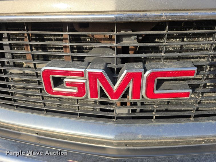 image for item DW3865 1998 GMC Sierra K1500 Ext. Cab pickup truck