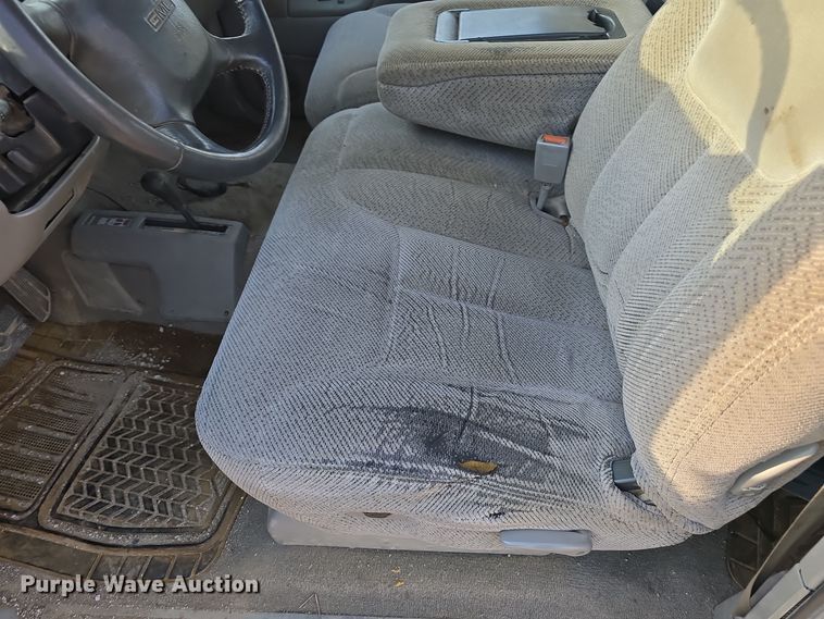 image for item DW3865 1998 GMC Sierra K1500 Ext. Cab pickup truck