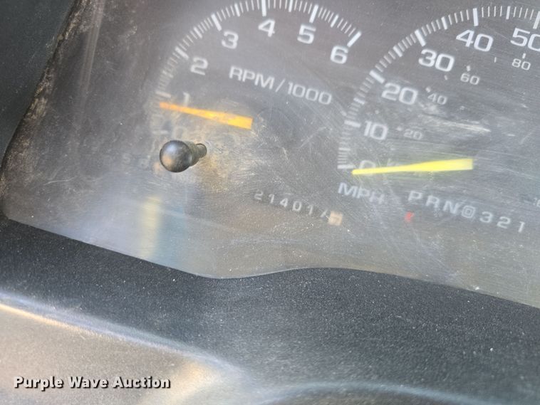 image for item DW3865 1998 GMC Sierra K1500 Ext. Cab pickup truck