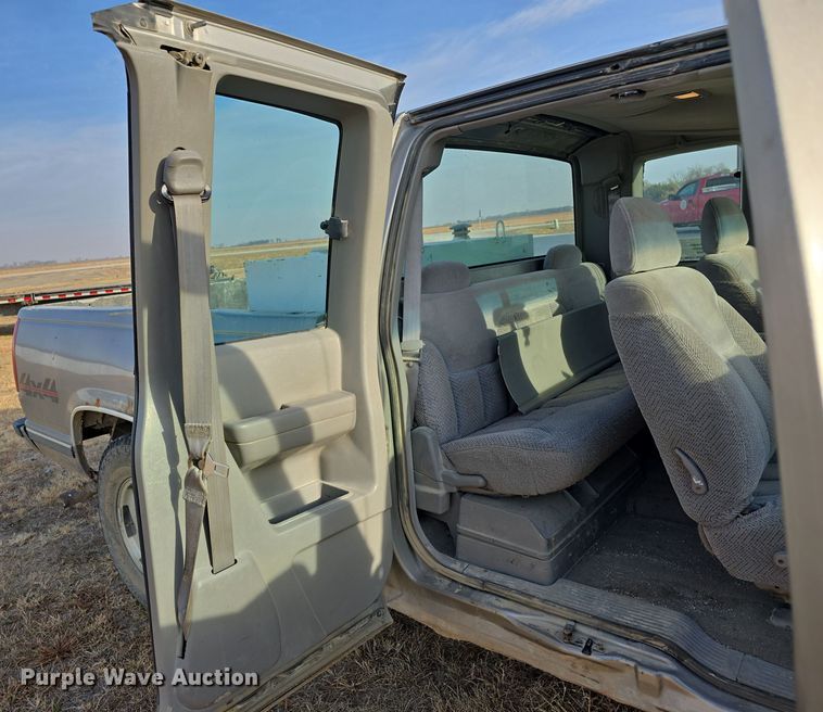 image for item DW3865 1998 GMC Sierra K1500 Ext. Cab pickup truck