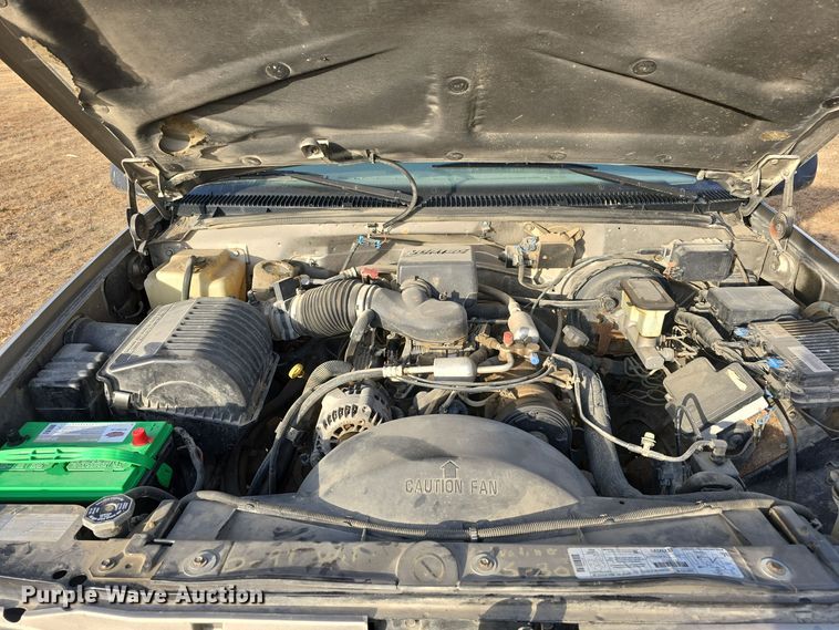 image for item DW3865 1998 GMC Sierra K1500 Ext. Cab pickup truck