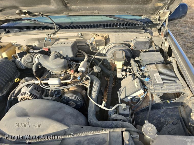 image for item DW3865 1998 GMC Sierra K1500 Ext. Cab pickup truck