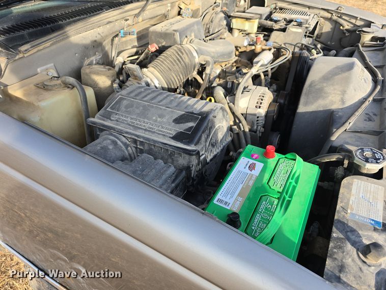 image for item DW3865 1998 GMC Sierra K1500 Ext. Cab pickup truck