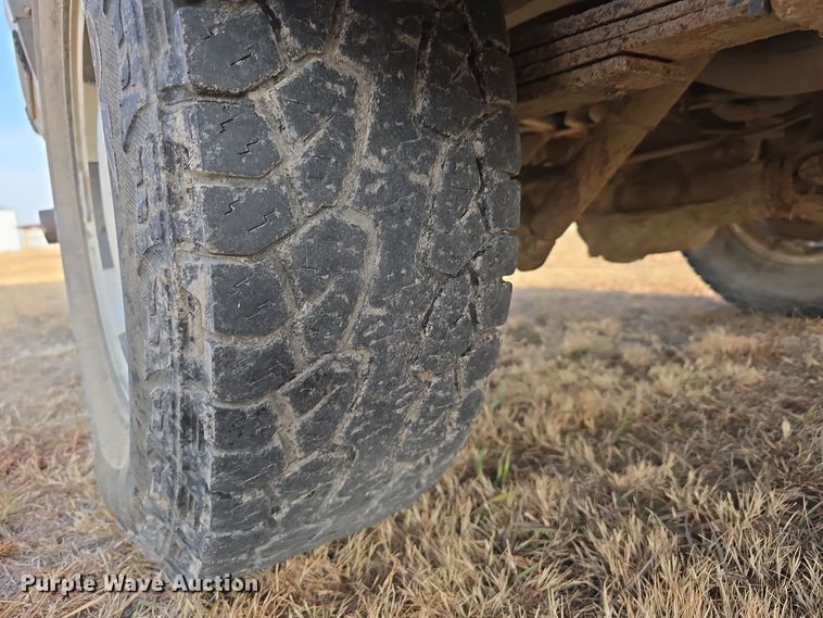 image for item DW3865 1998 GMC Sierra K1500 Ext. Cab pickup truck