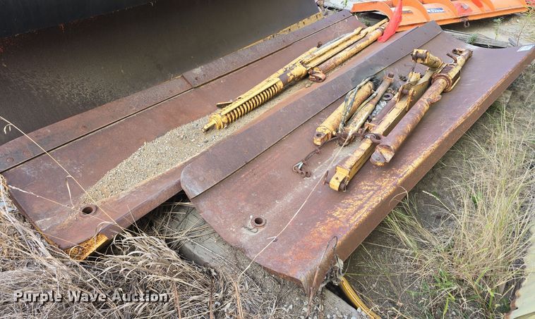 image for item DW3870 (2) motor grader wing blades