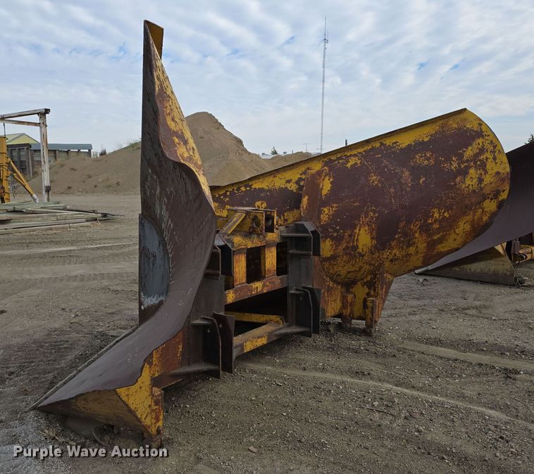 image for item DW3874 Snow plow