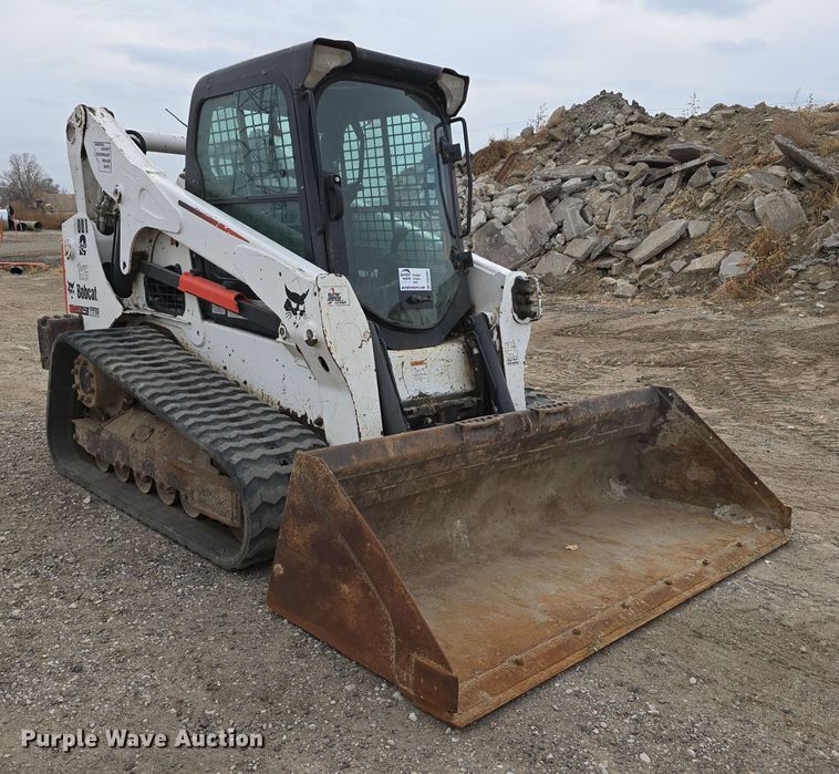image for item DW3887 2017 Bobcat T770 skid steer loader