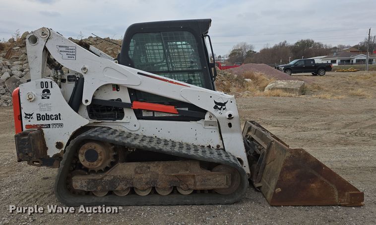 image for item DW3887 2017 Bobcat T770 skid steer loader