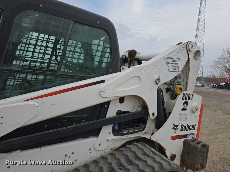 image for item DW3887 2017 Bobcat T770 skid steer loader