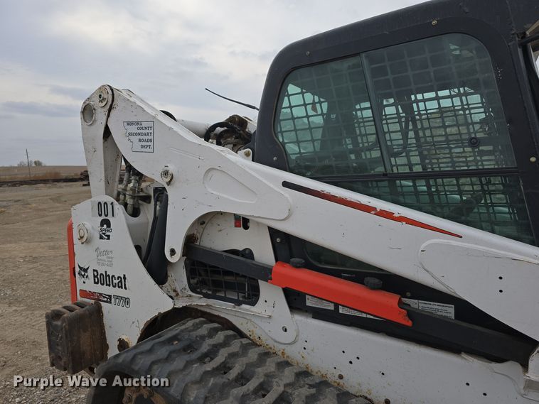 image for item DW3887 2017 Bobcat T770 skid steer loader