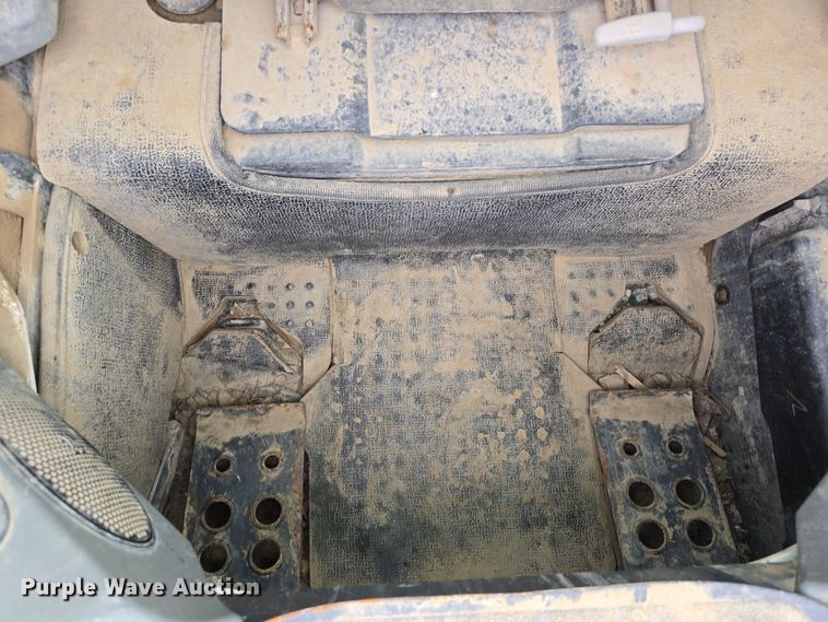 image for item DW3887 2017 Bobcat T770 skid steer loader