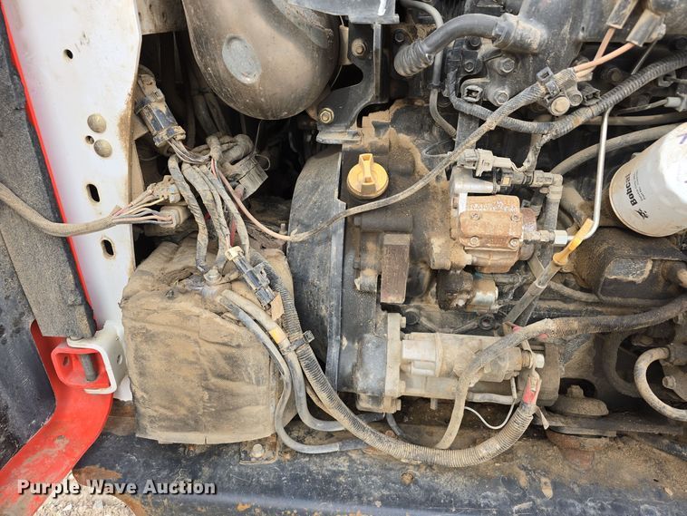 image for item DW3887 2017 Bobcat T770 skid steer loader