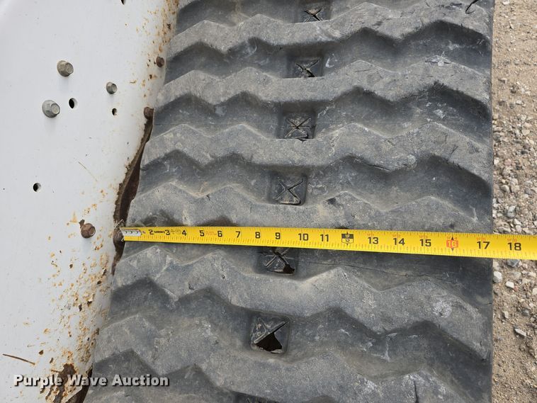 image for item DW3887 2017 Bobcat T770 skid steer loader