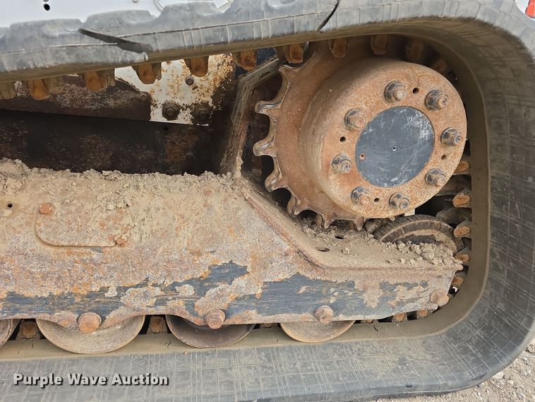 image for item DW3887 2017 Bobcat T770 skid steer loader