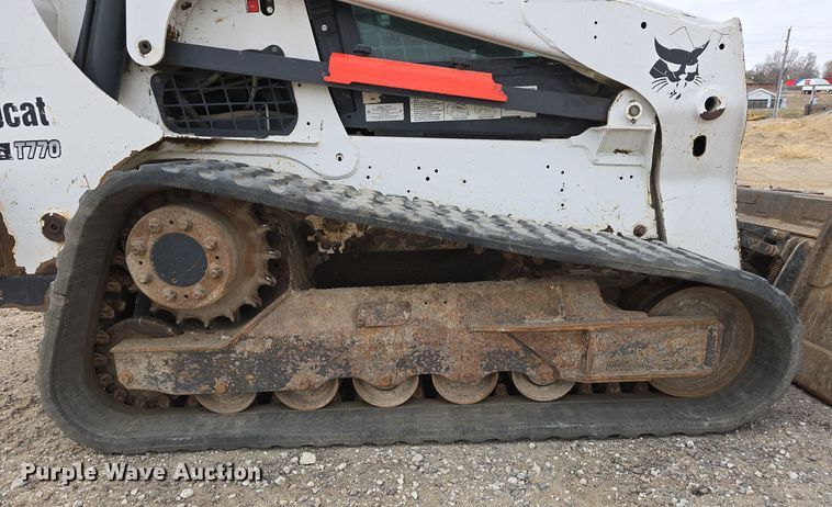 image for item DW3887 2017 Bobcat T770 skid steer loader