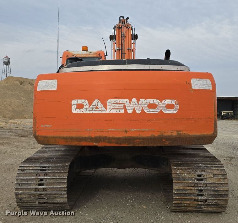 image for item DW3888 2002 Daewoo Solar 220LC-V excavator