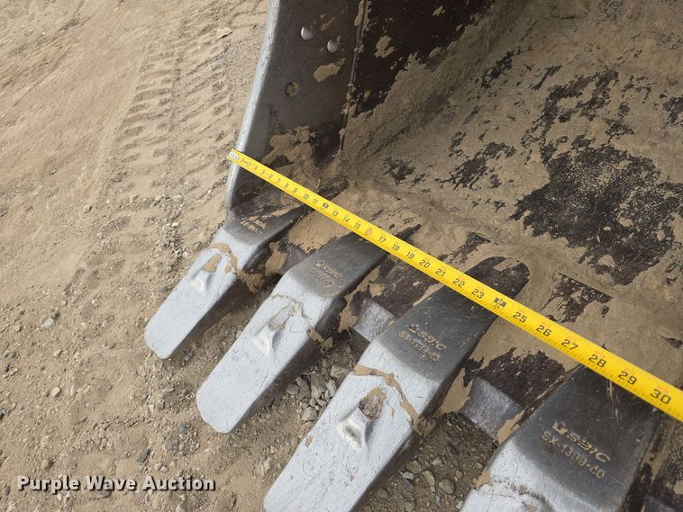 image for item DW3888 2002 Daewoo Solar 220LC-V excavator