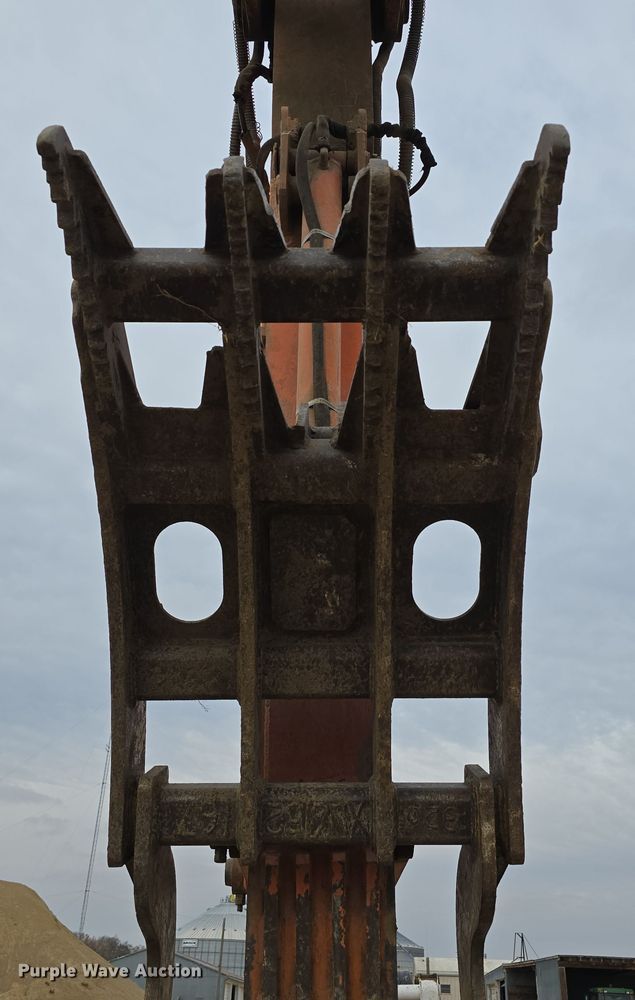 image for item DW3888 2002 Daewoo Solar 220LC-V excavator