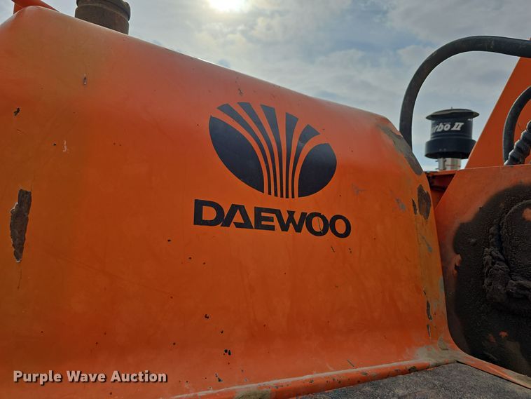 image for item DW3888 2002 Daewoo Solar 220LC-V excavator