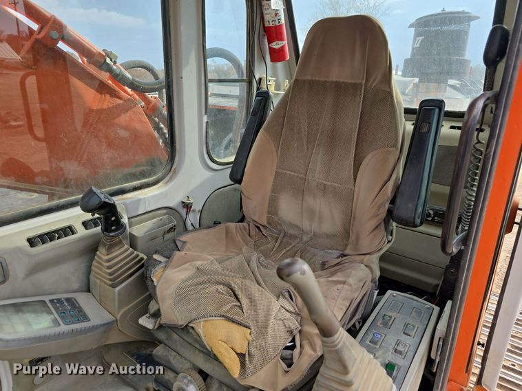 image for item DW3888 2002 Daewoo Solar 220LC-V excavator