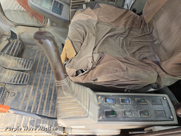 image for item DW3888 2002 Daewoo Solar 220LC-V excavator