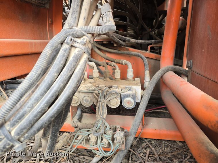 image for item DW3888 2002 Daewoo Solar 220LC-V excavator