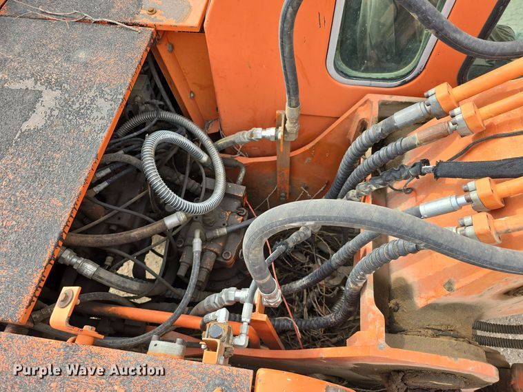 image for item DW3888 2002 Daewoo Solar 220LC-V excavator