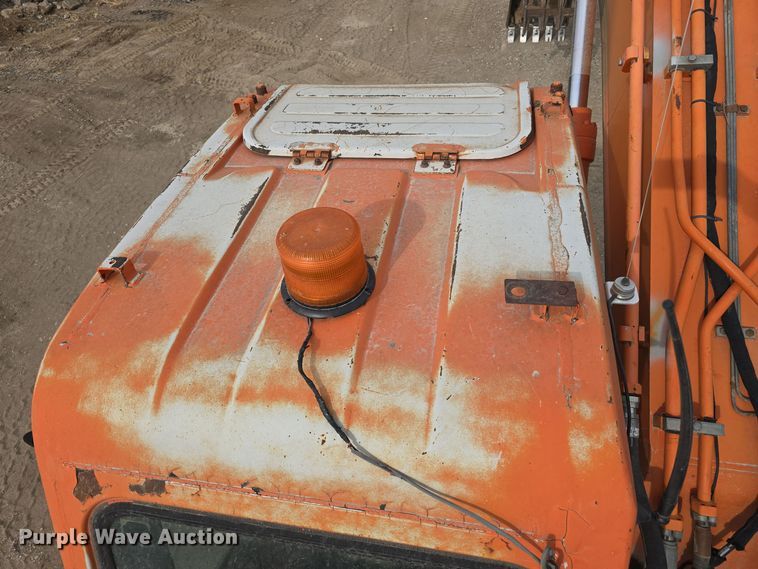 image for item DW3888 2002 Daewoo Solar 220LC-V excavator