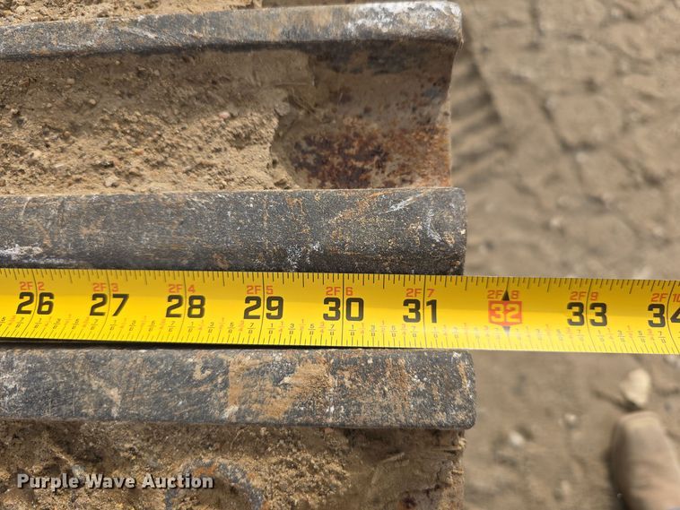 image for item DW3888 2002 Daewoo Solar 220LC-V excavator