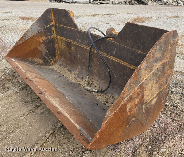 image for item DW3888 2002 Daewoo Solar 220LC-V excavator