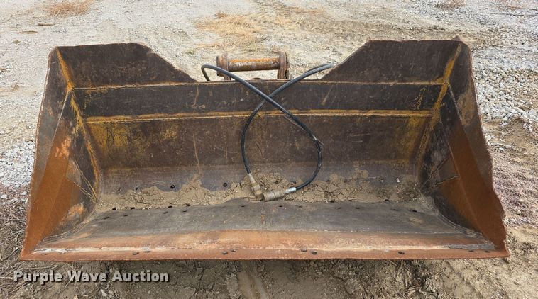 image for item DW3888 2002 Daewoo Solar 220LC-V excavator