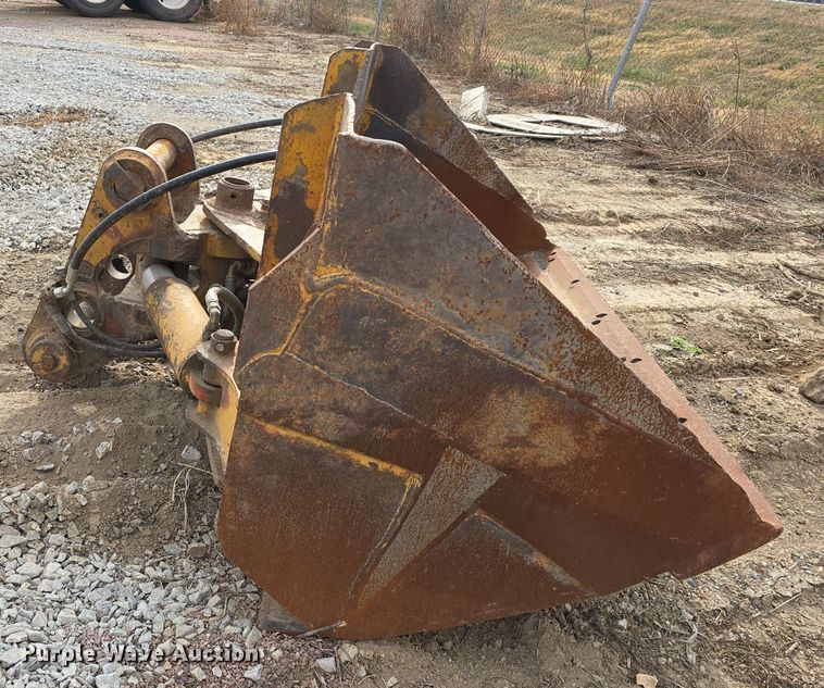 image for item DW3888 2002 Daewoo Solar 220LC-V excavator