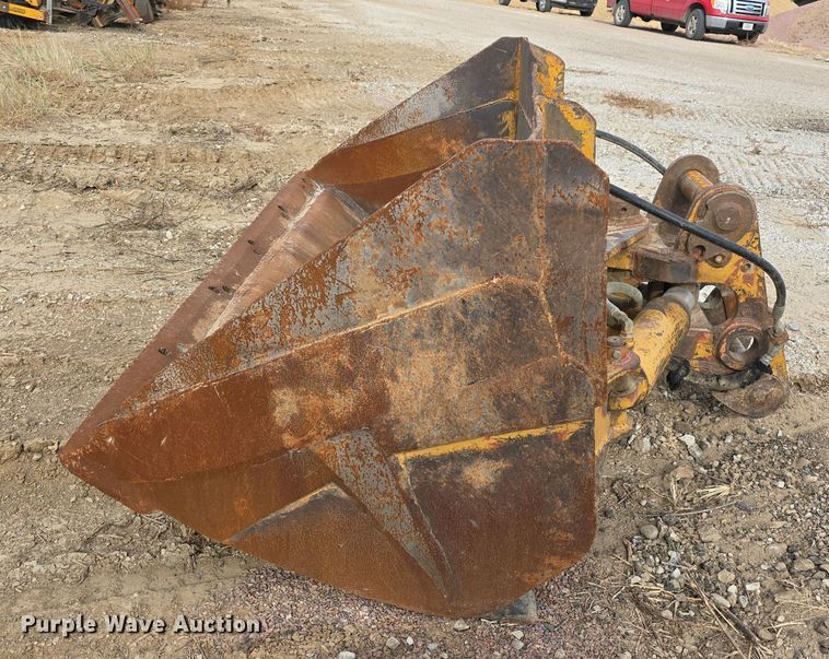 image for item DW3888 2002 Daewoo Solar 220LC-V excavator