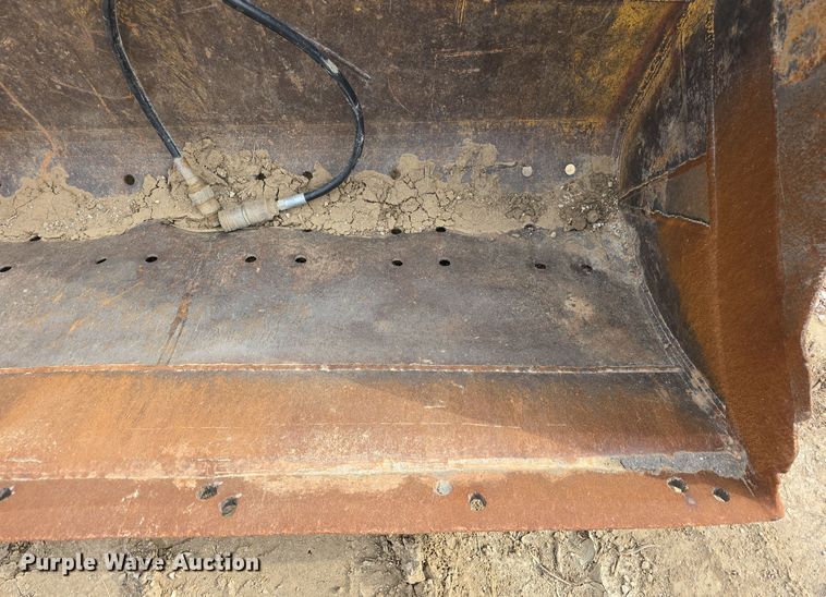 image for item DW3888 2002 Daewoo Solar 220LC-V excavator