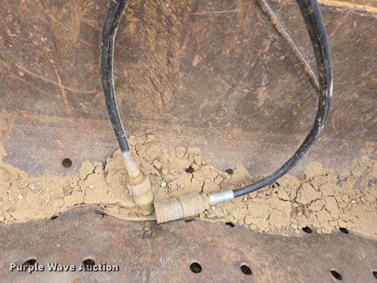 image for item DW3888 2002 Daewoo Solar 220LC-V excavator