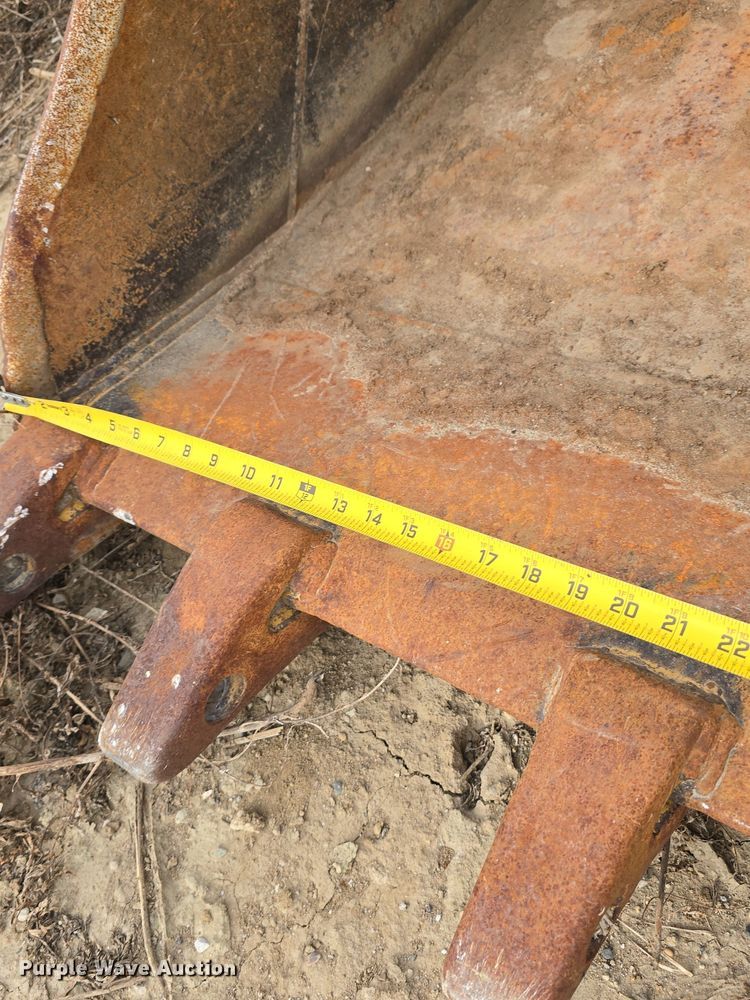 image for item DW3888 2002 Daewoo Solar 220LC-V excavator